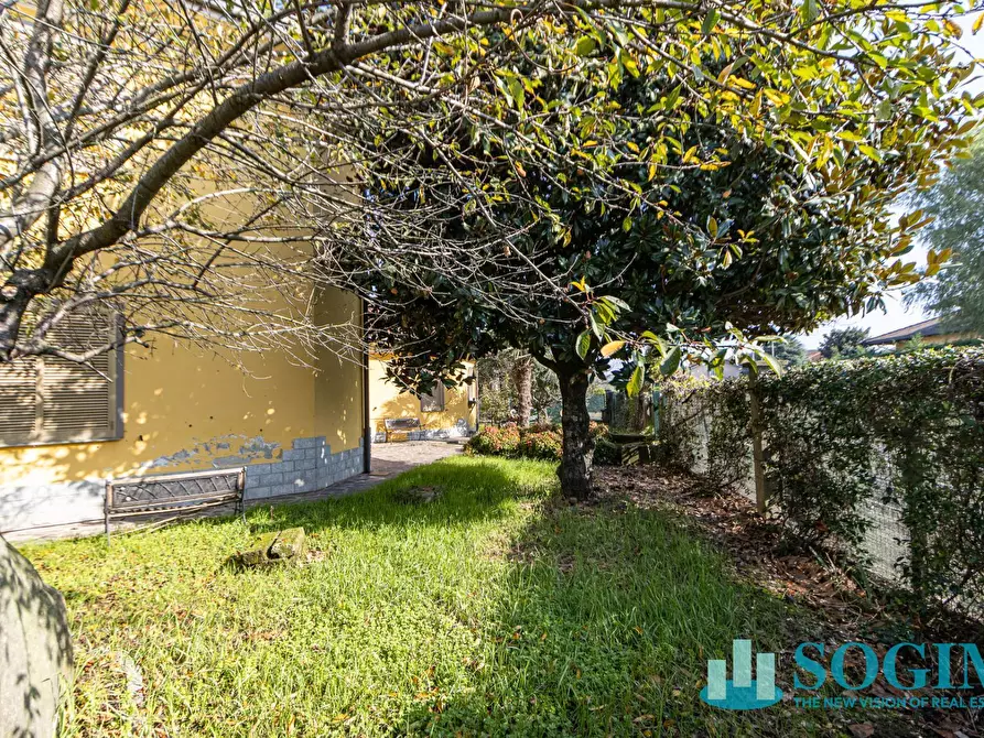 Immagine 33 di Villa in vendita  in Via Fismes 49 a Triuggio