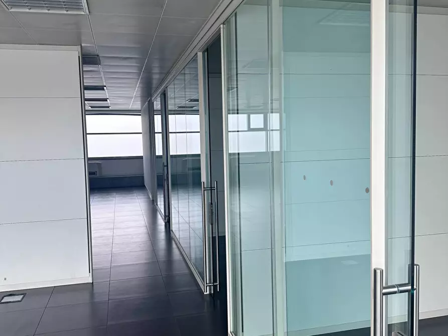 Immagine 6 di Ufficio in vendita  in via Volta 94 a Desio