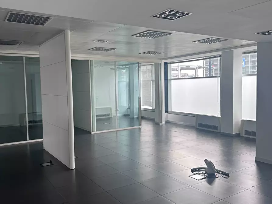 Immagine 4 di Ufficio in vendita  in via Volta 94 a Desio