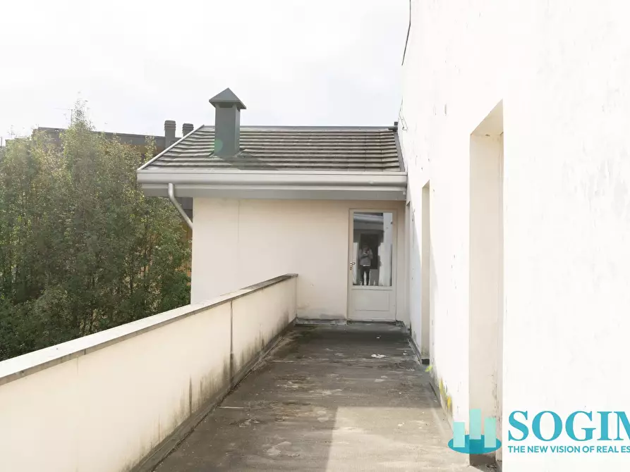 Immagine 34 di Locale commerciale in vendita  in Corso Garibaldi 82 a Seveso