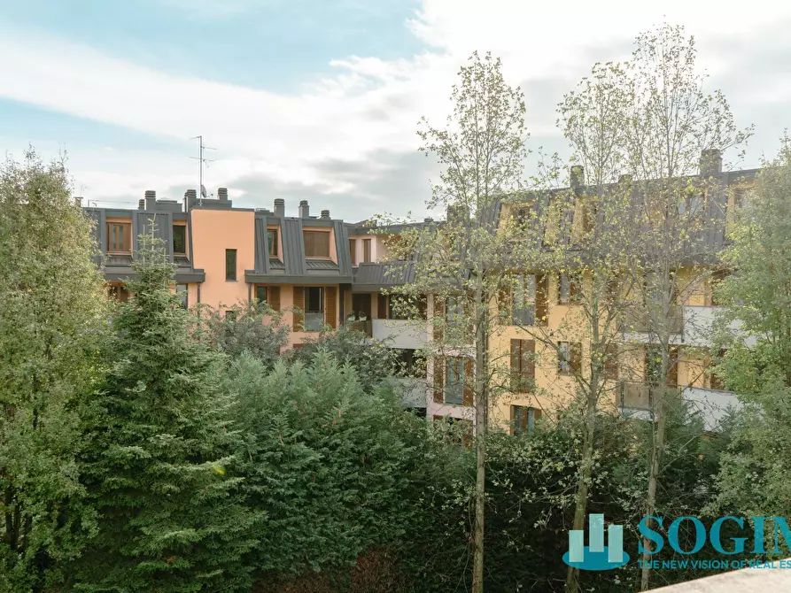 Immagine 35 di Locale commerciale in vendita  in Corso Garibaldi 82 a Seveso