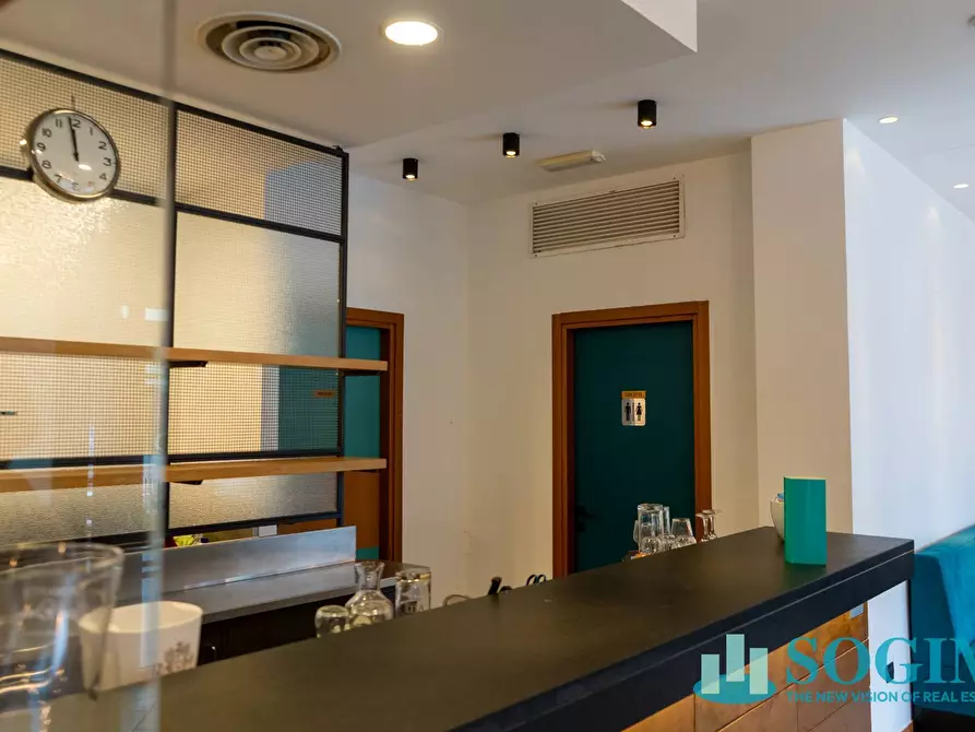 Immagine 7 di Locale commerciale in vendita  in Via Navedano a Cucciago