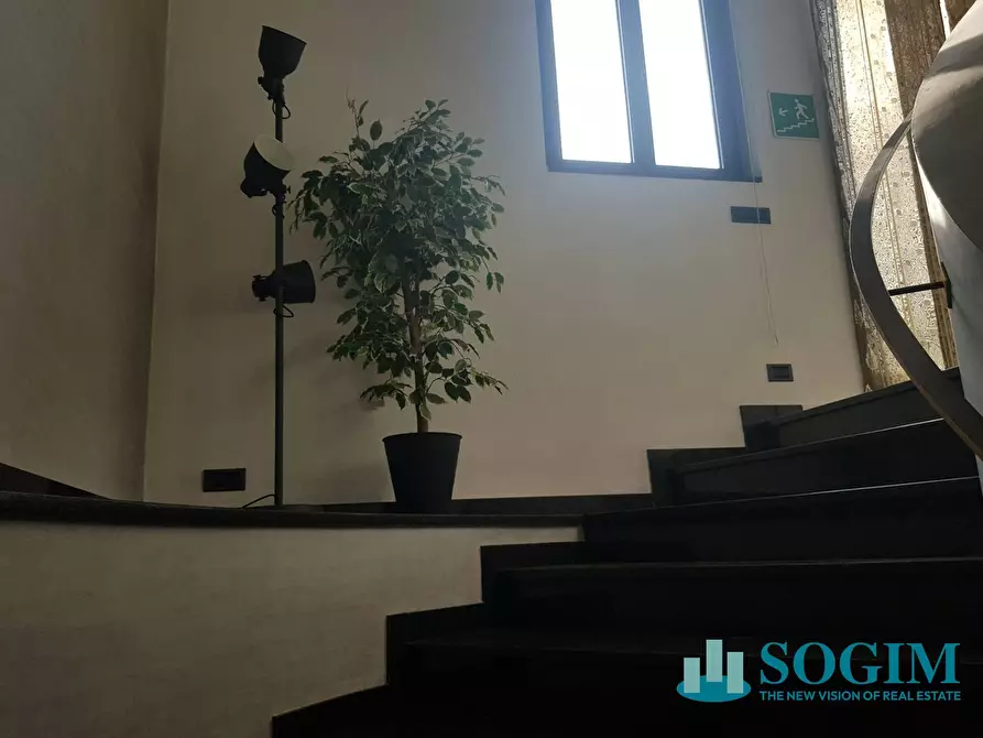 Immagine 15 di Locale commerciale in vendita  in Via Varesina 14 a Villa Guardia