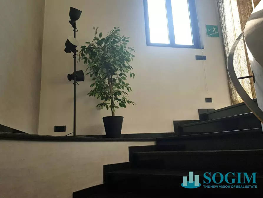 Immagine 16 di Locale commerciale in vendita  in Via Varesina 14 a Villa Guardia