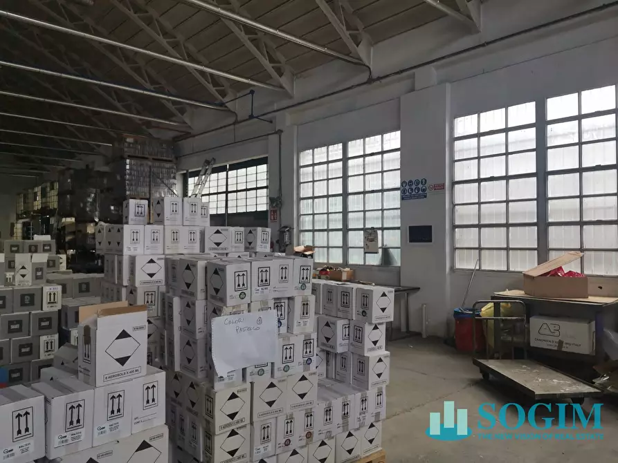 Immagine 2 di Capannone industriale in vendita  in Via Sondrio 10 a Lainate