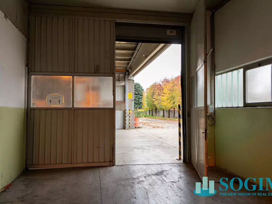 Immagine 20 di Capannone industriale in vendita  in Via Bergamo 15 a Pioltello