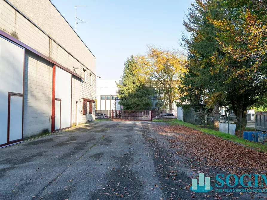 Immagine 20 di Capannone industriale in vendita  in Via Grigne 1 a Olgiate Comasco