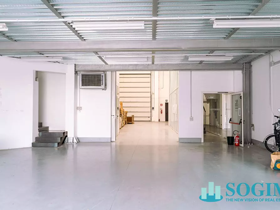 Immagine 31 di Capannone industriale in vendita  in Via Milano a Cantù