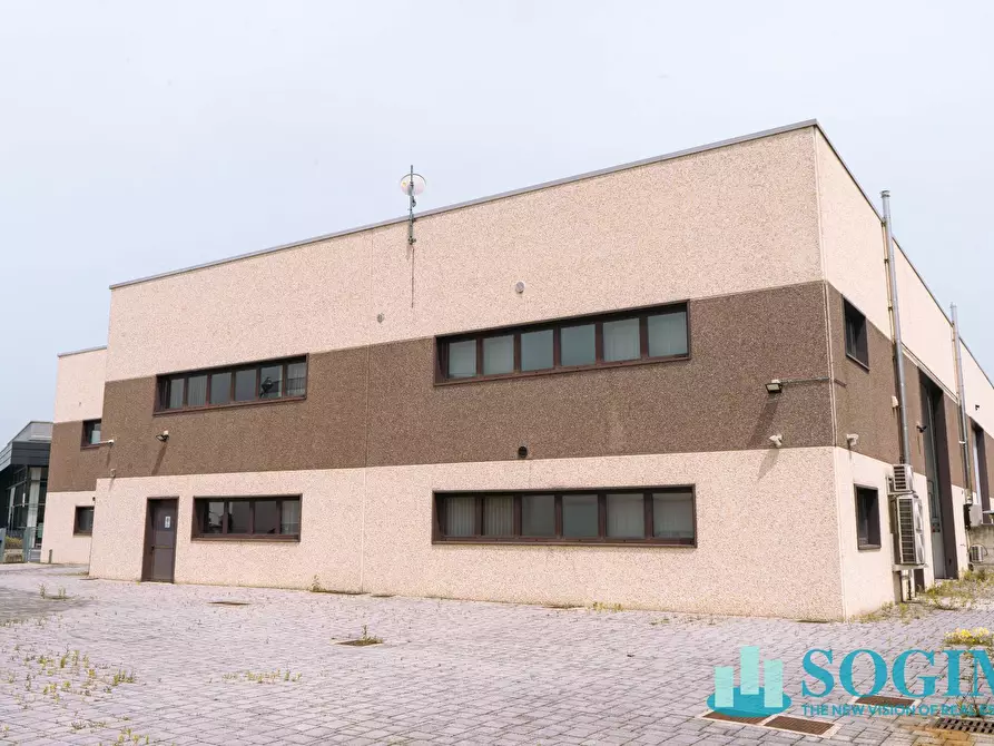 Immagine 44 di Capannone industriale in vendita  in Via Milano a Cantù