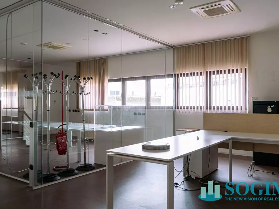 Immagine 40 di Capannone industriale in vendita  in Via Milano a Cantù