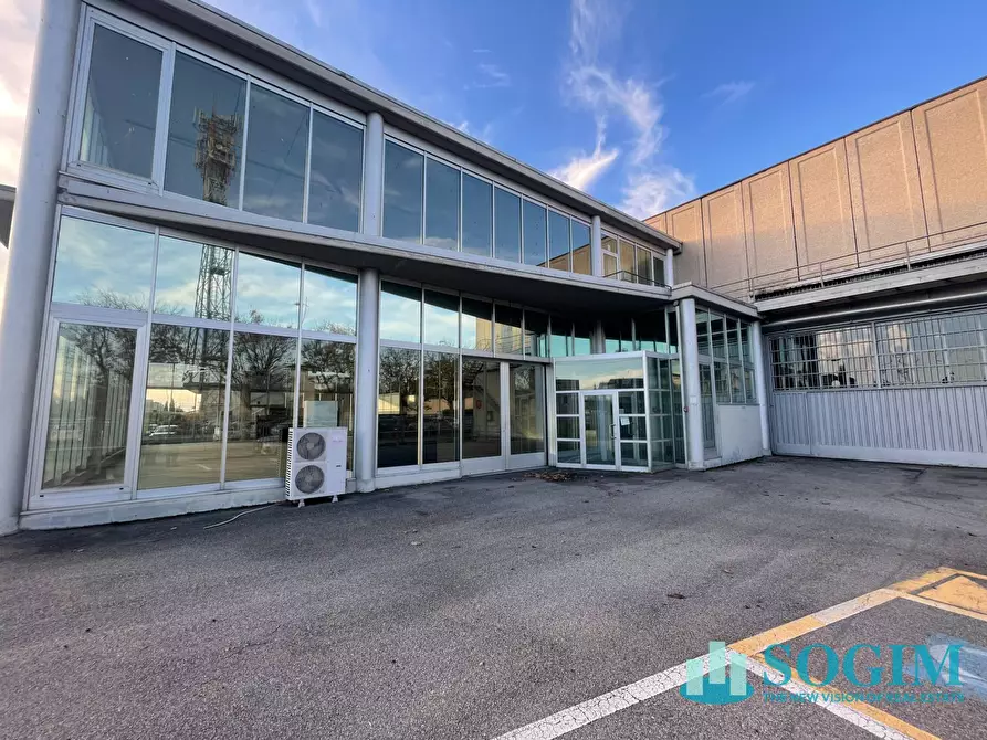 Immagine 3 di Capannone industriale in affitto  in via aldo moro a Orio Al Serio