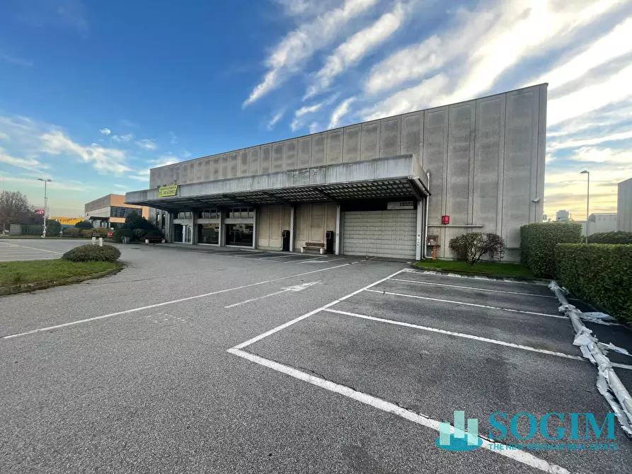 Immagine 5 di Capannone industriale in affitto  in via aldo moro a Orio Al Serio