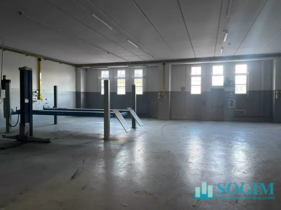 Immagine 11 di Capannone industriale in affitto  in via aldo moro a Orio Al Serio