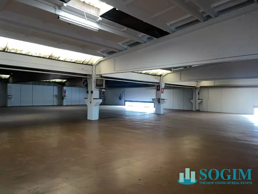 Immagine 13 di Capannone industriale in affitto  in via aldo moro a Orio Al Serio