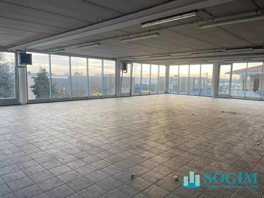 Immagine 14 di Capannone industriale in affitto  in via aldo moro a Orio Al Serio