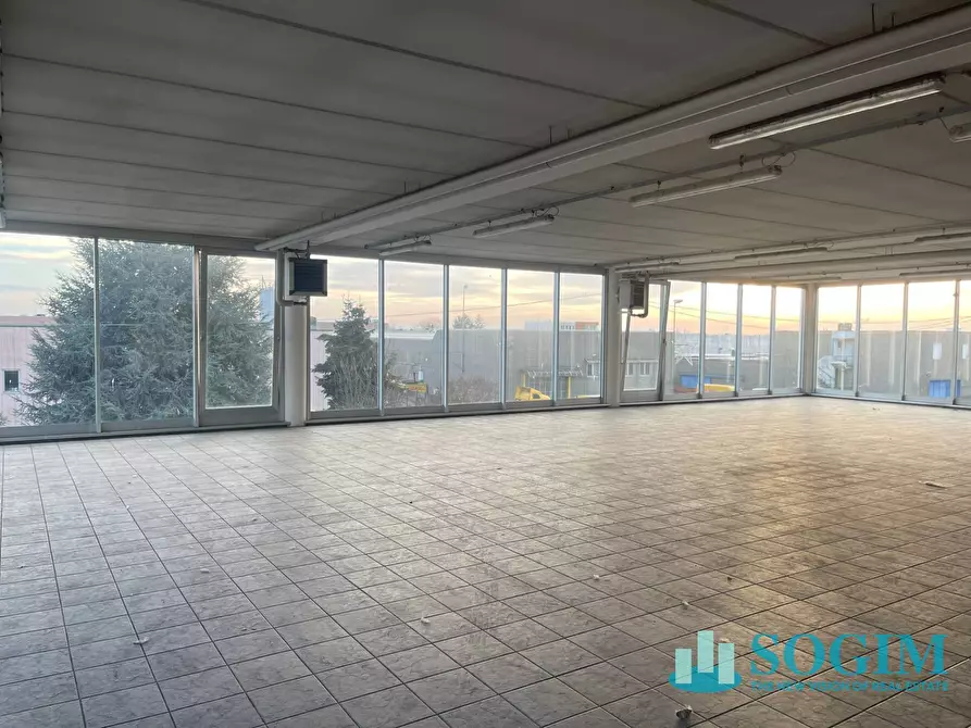 Immagine 15 di Capannone industriale in affitto  in via aldo moro a Orio Al Serio