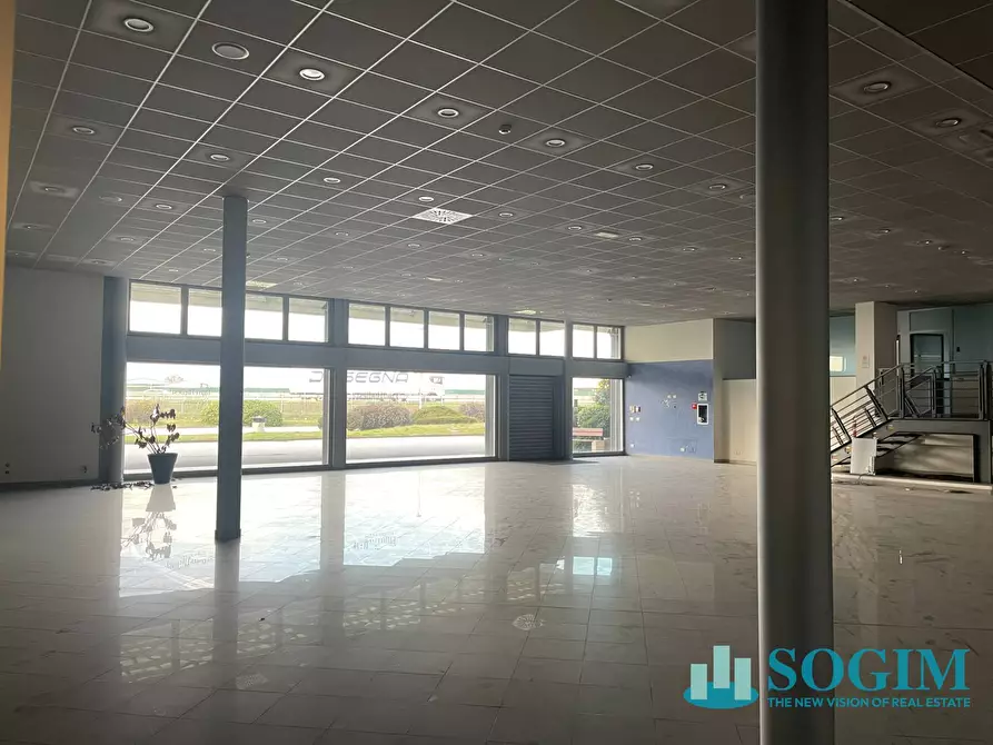 Immagine 16 di Capannone industriale in affitto  in via aldo moro a Orio Al Serio