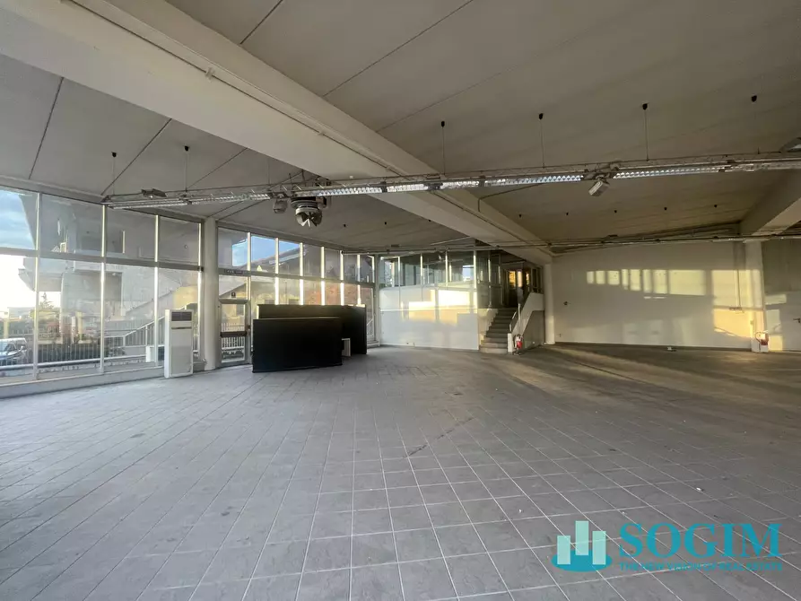 Immagine 18 di Capannone industriale in affitto  in via aldo moro a Orio Al Serio