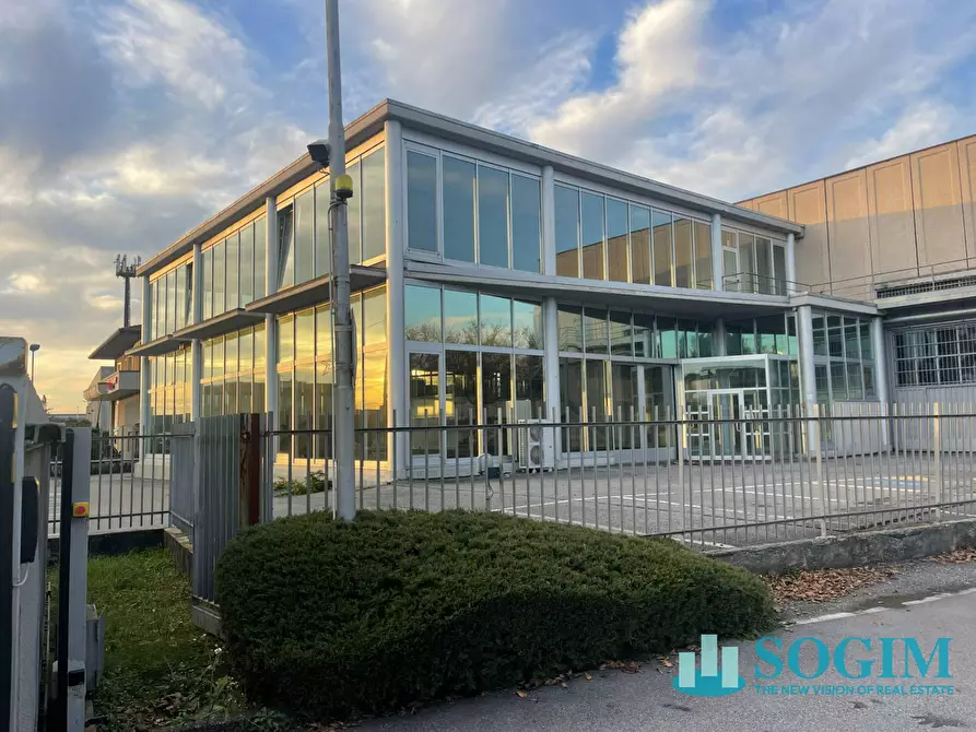 Immagine 20 di Capannone industriale in affitto  in via aldo moro a Orio Al Serio