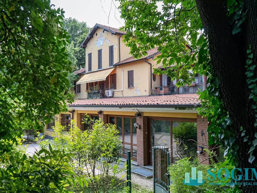 Immagine 23 di Locale commerciale in affitto  in via Risorgimento 1 a Monza