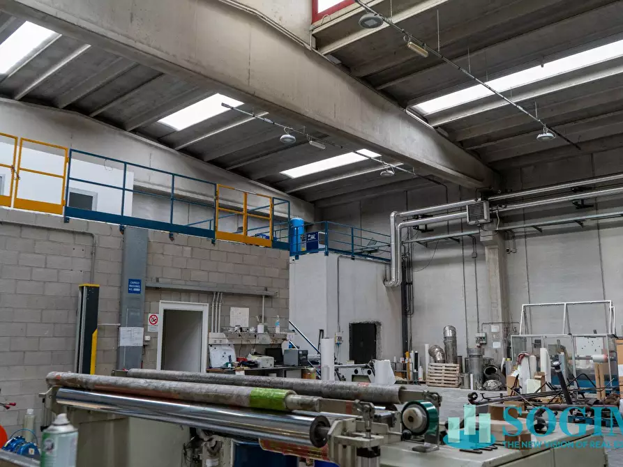 Immagine 4 di Capannone industriale in vendita  in Via Falcone a Mozzate