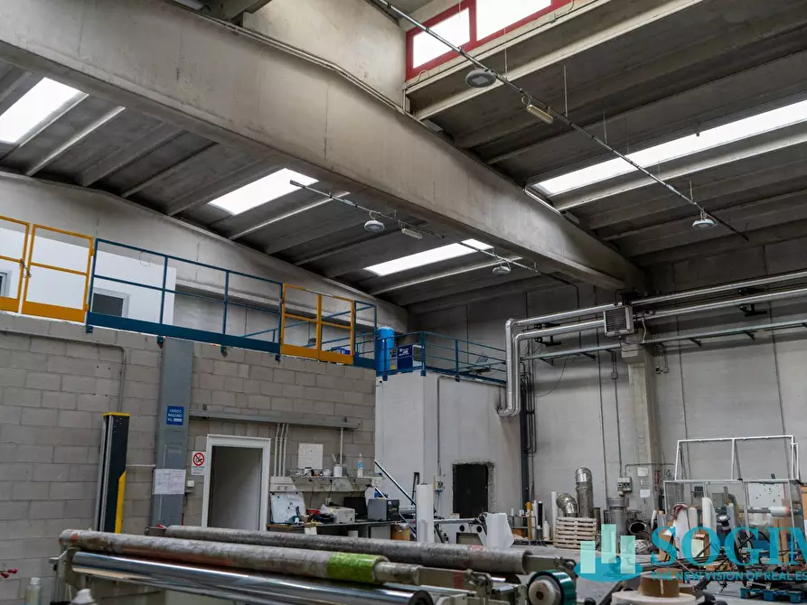 Immagine 5 di Capannone industriale in vendita  in Via Falcone a Mozzate