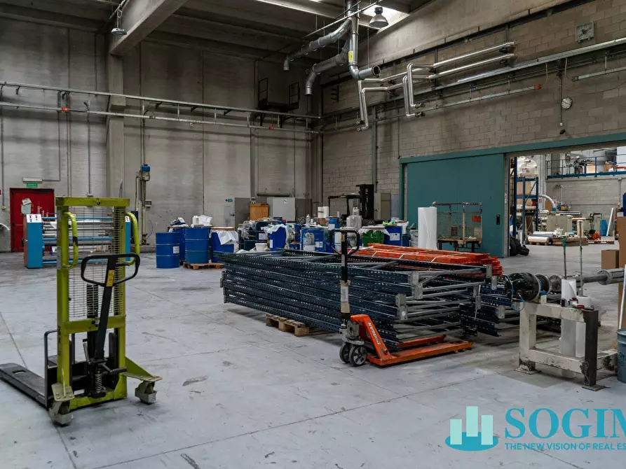 Immagine 13 di Capannone industriale in vendita  in Via Falcone a Mozzate