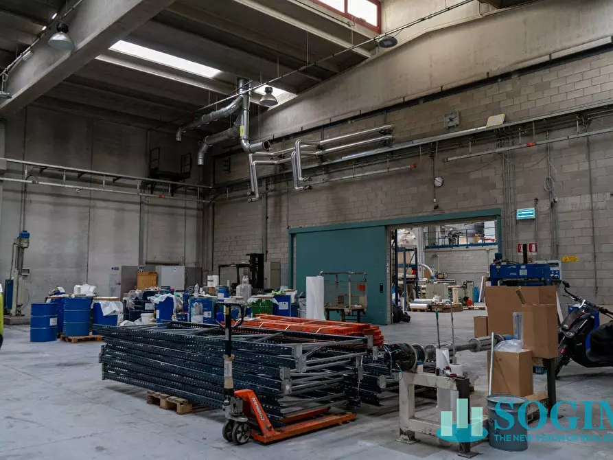 Immagine 14 di Capannone industriale in vendita  in Via Falcone a Mozzate