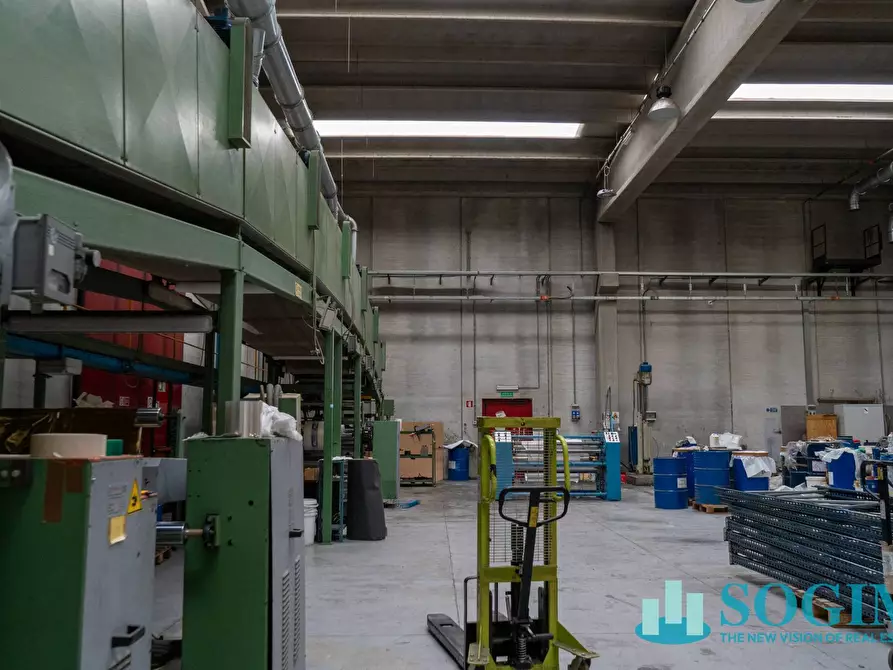 Immagine 15 di Capannone industriale in vendita  in Via Falcone a Mozzate
