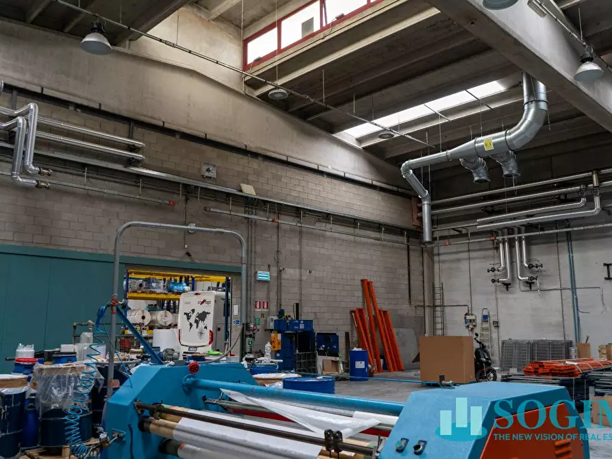 Immagine 17 di Capannone industriale in vendita  in Via Falcone a Mozzate