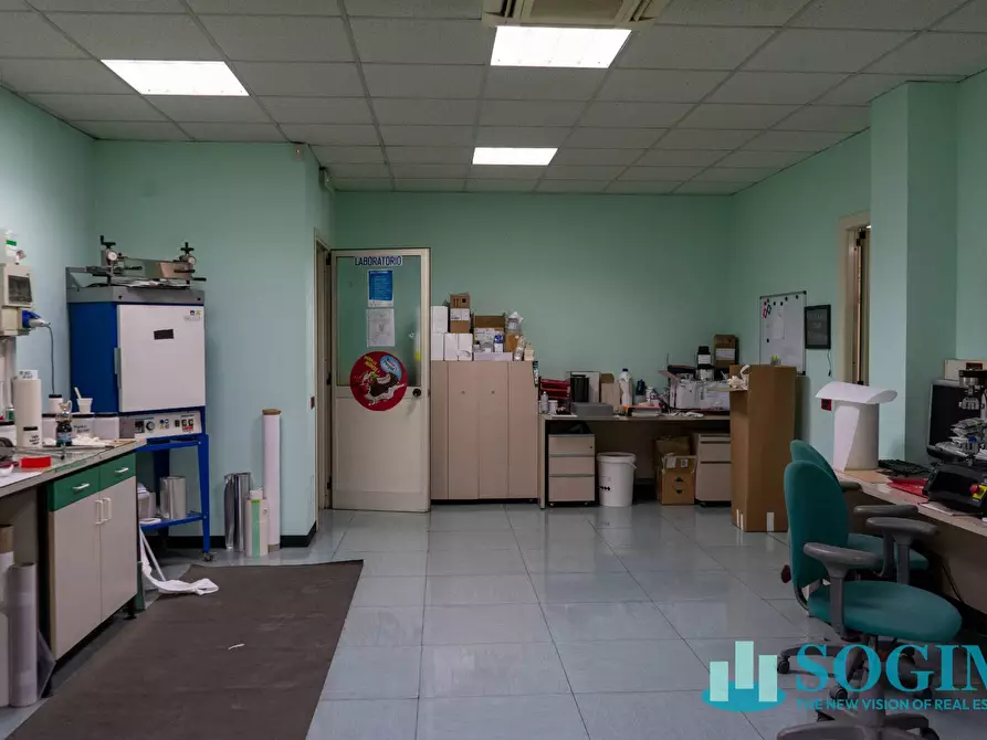 Immagine 21 di Capannone industriale in vendita  in Via Falcone a Mozzate