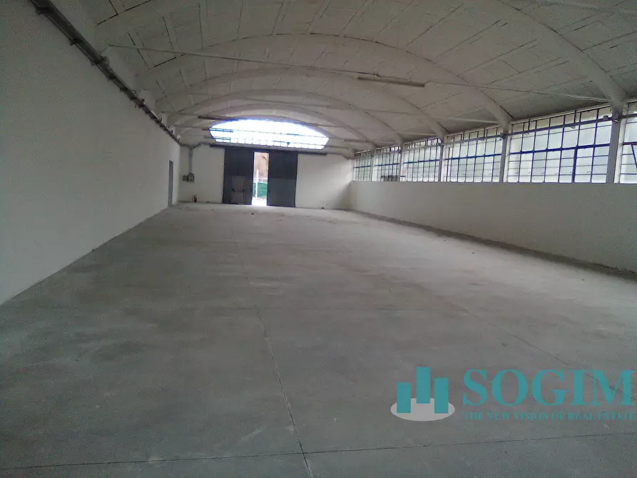 Immagine 11 di Capannone industriale in affitto  a Settimo Milanese