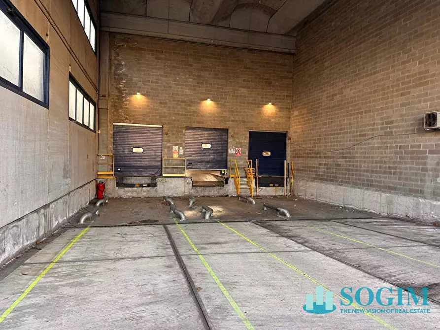 Immagine 3 di Capannone industriale in affitto  in Via Carlo Jucker 20/A a Legnano