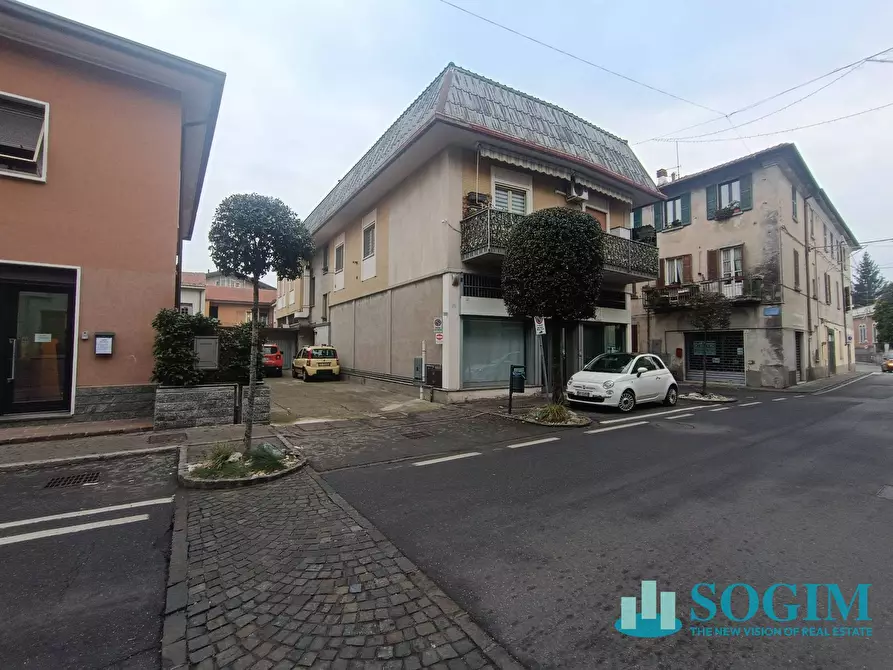 Immagine 21 di Locale commerciale in affitto  in Via Varesina 1 a Lurate Caccivio