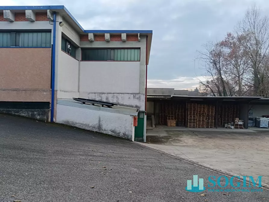 Immagine 24 di Capannone industriale in vendita  in via Papa Giovanni XXIII 19 a Missaglia
