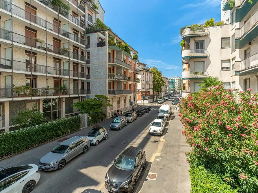 Immagine 23 di Appartamento in vendita  in via Marcona 15 a Milano