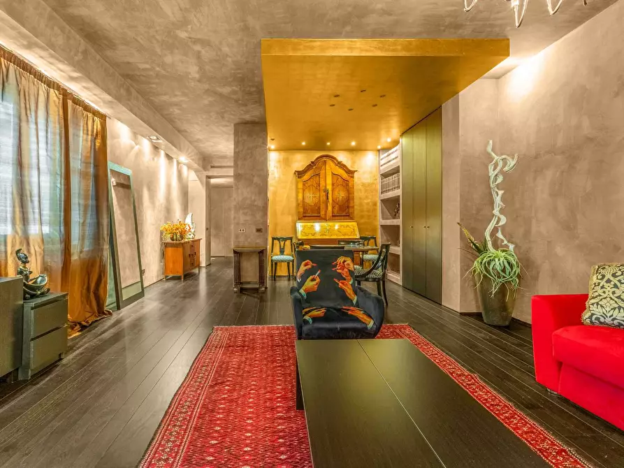 Immagine 4 di Appartamento in vendita  in via Marcona 15 a Milano