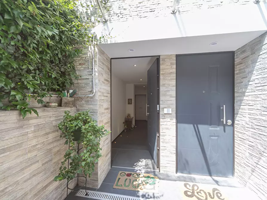 Immagine 12 di Appartamento in vendita  in Via Negroli 8 a Milano