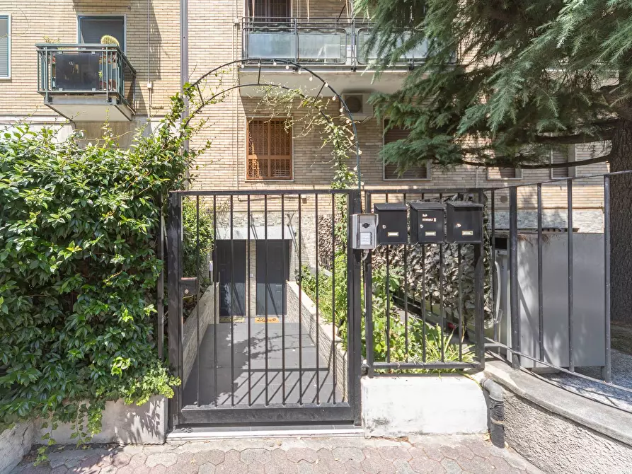 Immagine 13 di Appartamento in vendita  in Via Negroli 8 a Milano