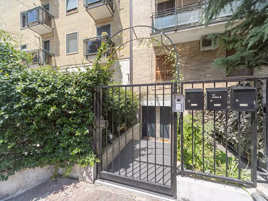 Immagine 14 di Appartamento in vendita  in Via Negroli 8 a Milano