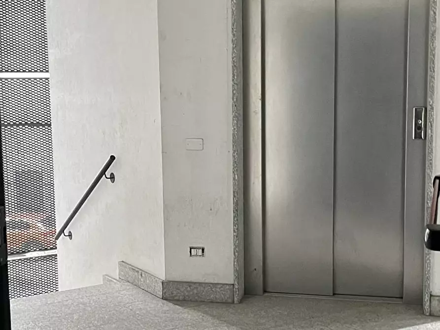 Immagine 11 di Ufficio in vendita  in Via Alvise Ca' Da Mosto 1 a Corsico