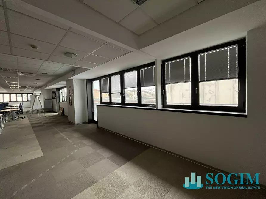 Immagine 15 di Ufficio in vendita  in Via Alvise Ca' Da Mosto 1 a Corsico