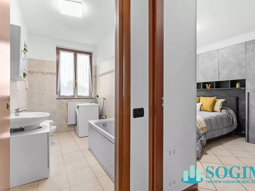 Immagine 9 di Appartamento in vendita  in Via Caglio 15 a Lesmo