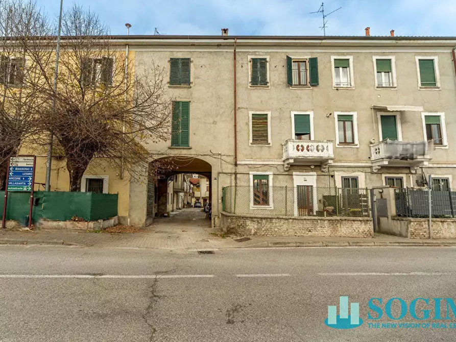 Immagine 19 di Appartamento in vendita  in Via Caglio 15 a Lesmo