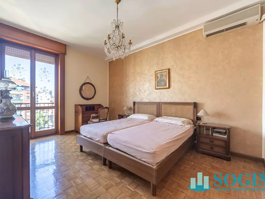 Immagine 9 di Appartamento in vendita  in Piazza Bolivar 7 a Milano