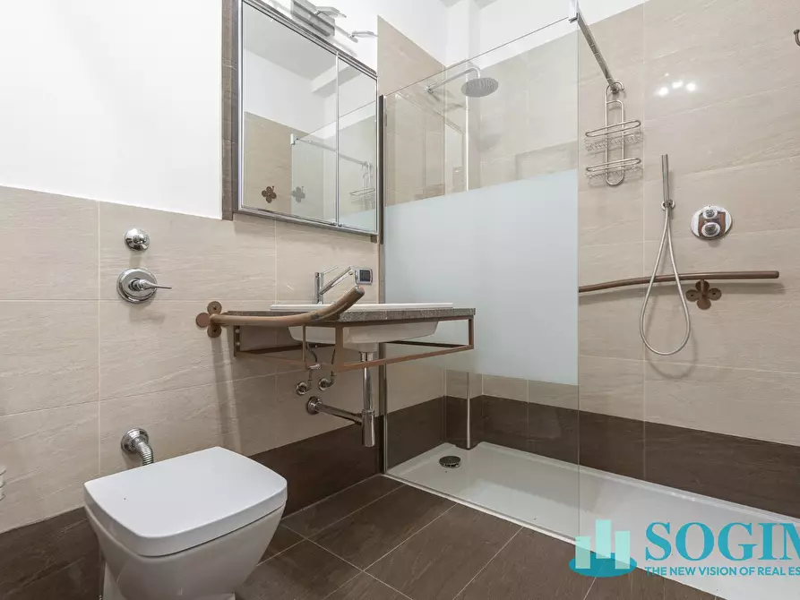 Immagine 12 di Appartamento in vendita  in Piazza Bolivar 7 a Milano