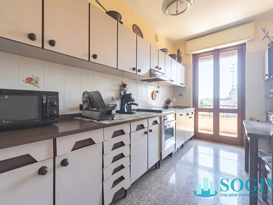 Immagine 8 di Appartamento in vendita  in Piazza Bolivar 7 a Milano