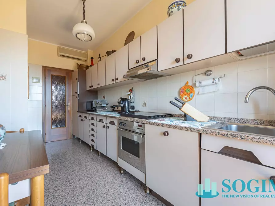 Immagine 7 di Appartamento in vendita  in Piazza Bolivar 7 a Milano