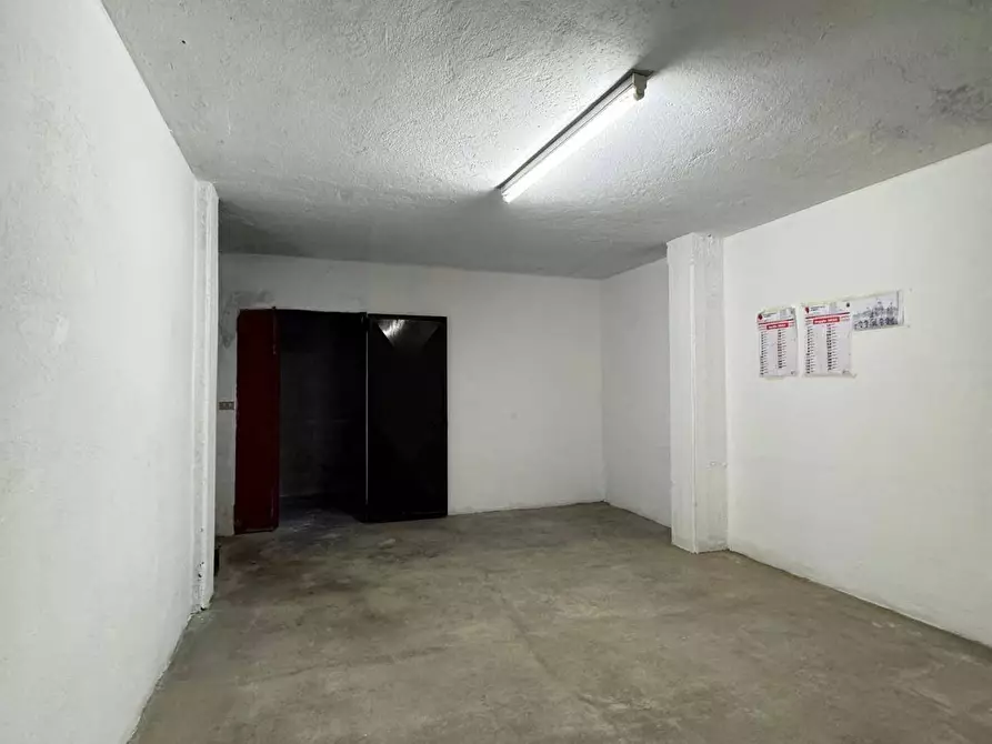 Immagine 5 di Magazzino in vendita  in Via Durini 3 a Monza