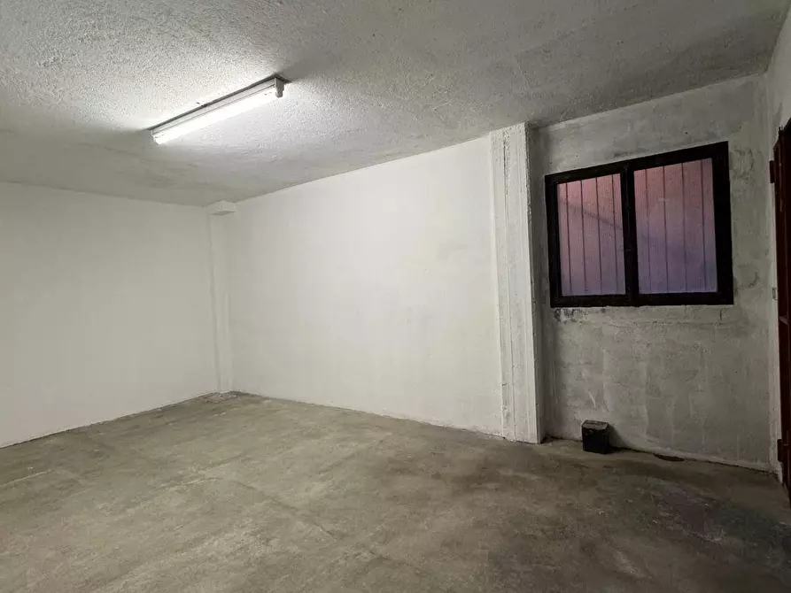 Immagine 4 di Magazzino in vendita  in Via Durini 3 a Monza